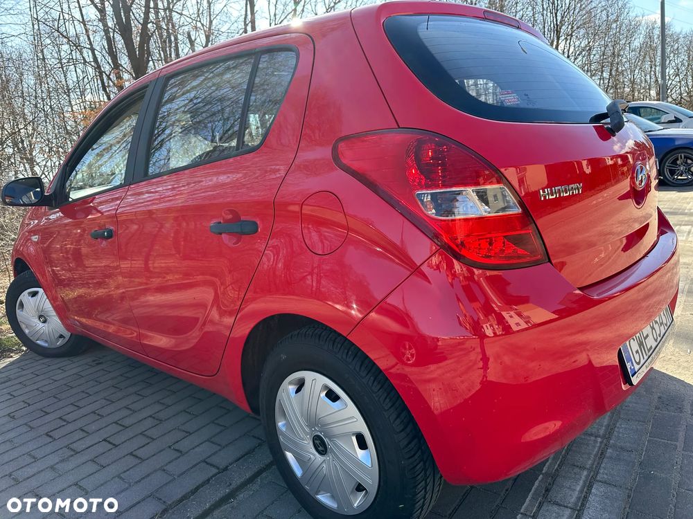 Hyundai i20 1.2 FIFA WM Edition - 8