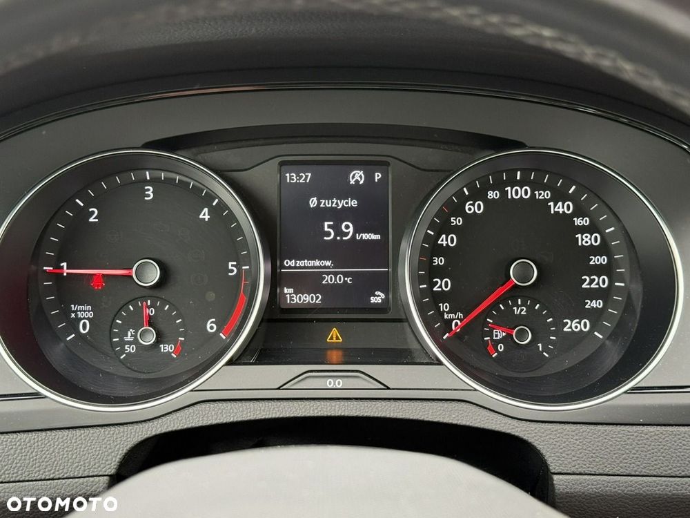 Volkswagen Passat - 22