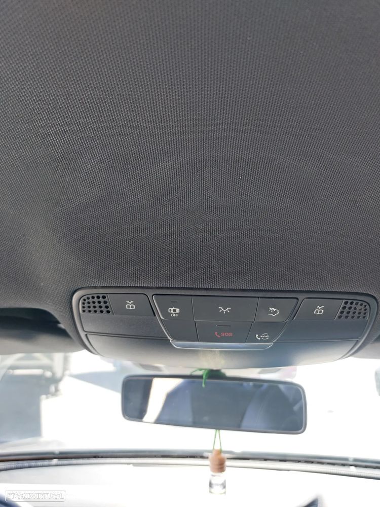 Mercedes-Benz E 300 de AMG Line - 16