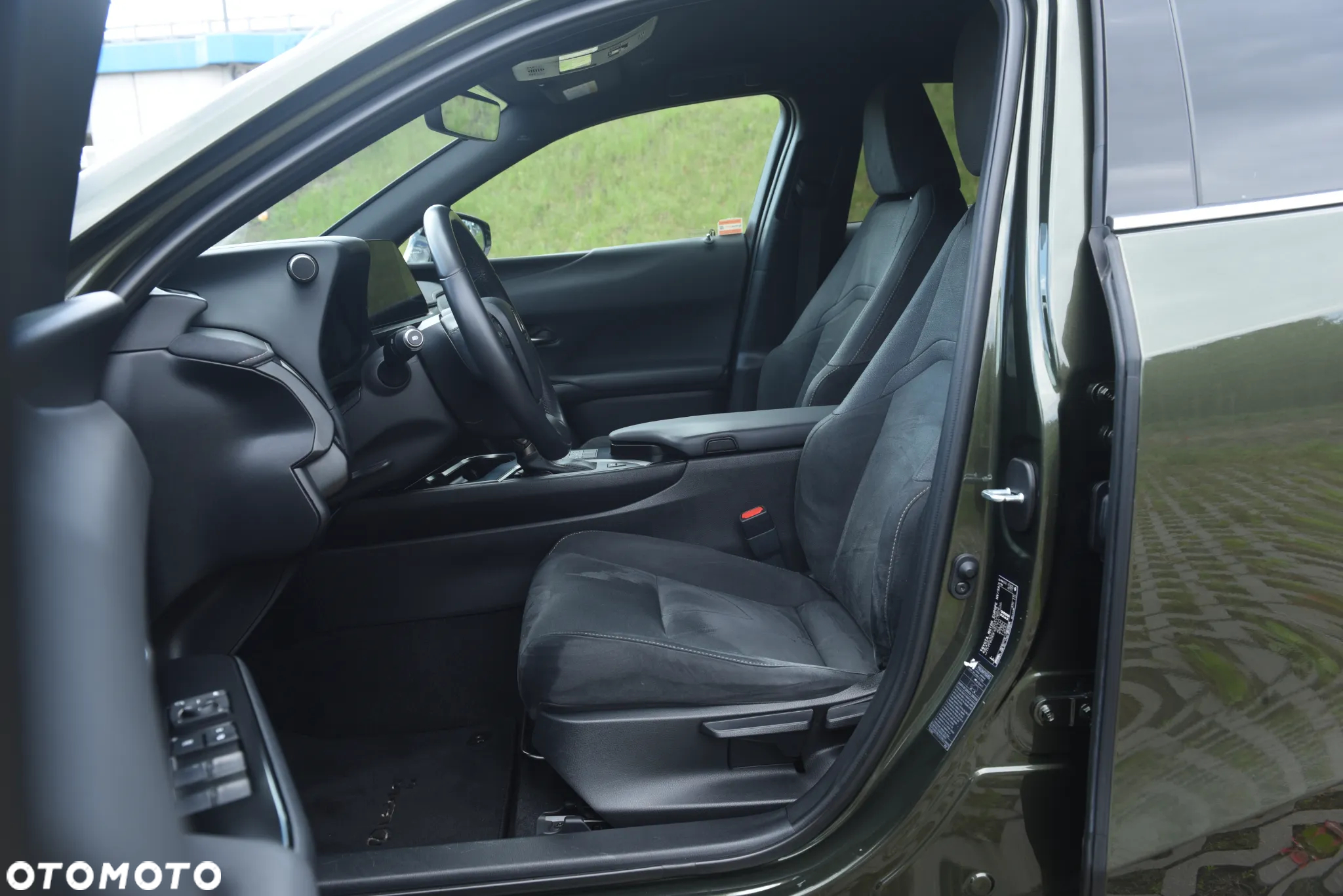 Lexus UX 250h GPF Business 2WD - 7