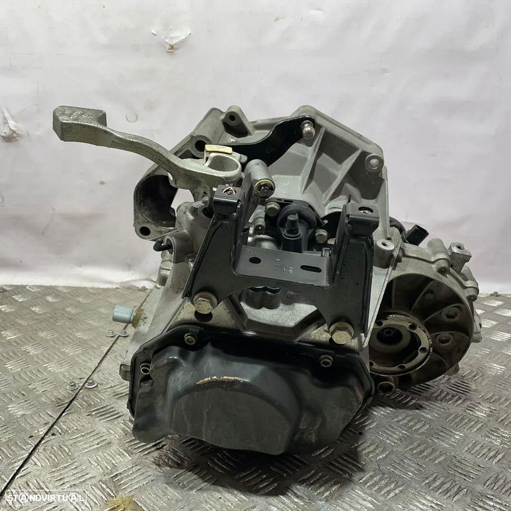 CAIXA VELOCIDADES VOLKSWAGEN POLO 2002 -FQE - 2