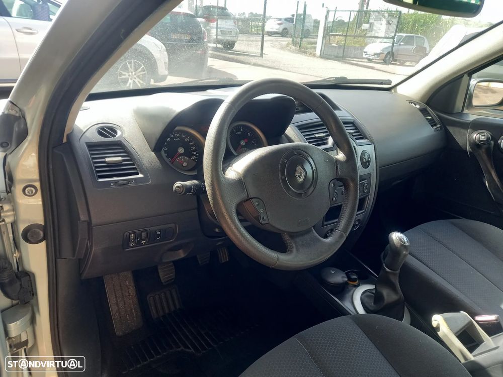 Renault Mégane Break 1.5 dCi C Dynamique - 10