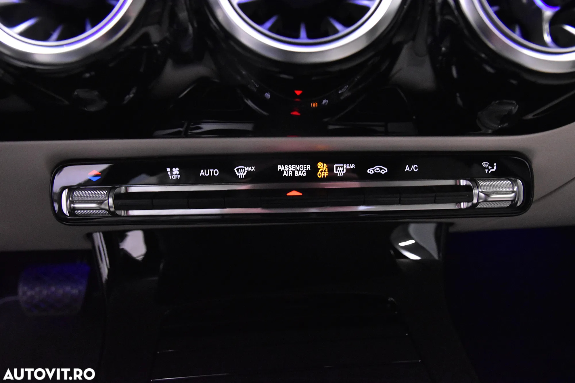 Mercedes-Benz A 220 4MATIC MHEV 8G-DCT Sedan - 17