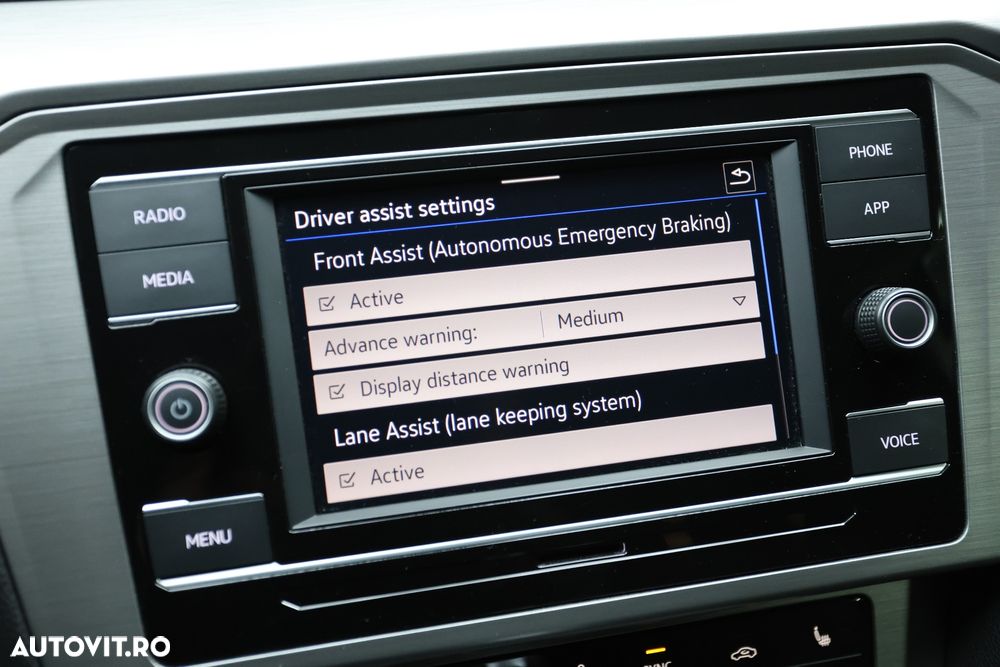 Volkswagen Passat 1.5 TSI ACT DSG Comfortline - 19