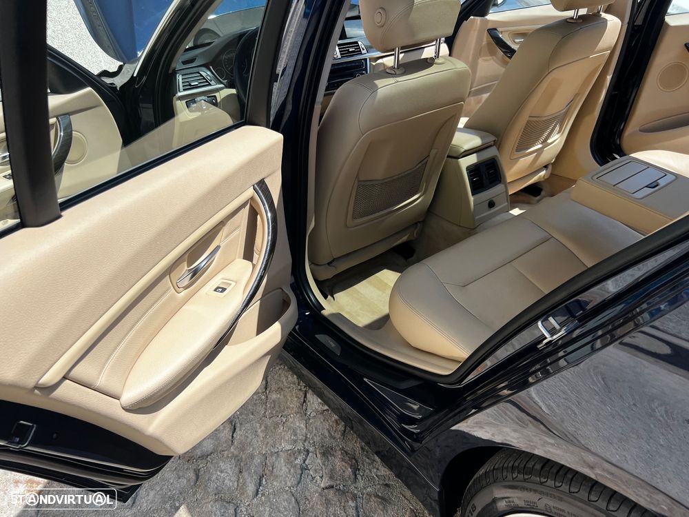 BMW 320 d Line Luxury - 27