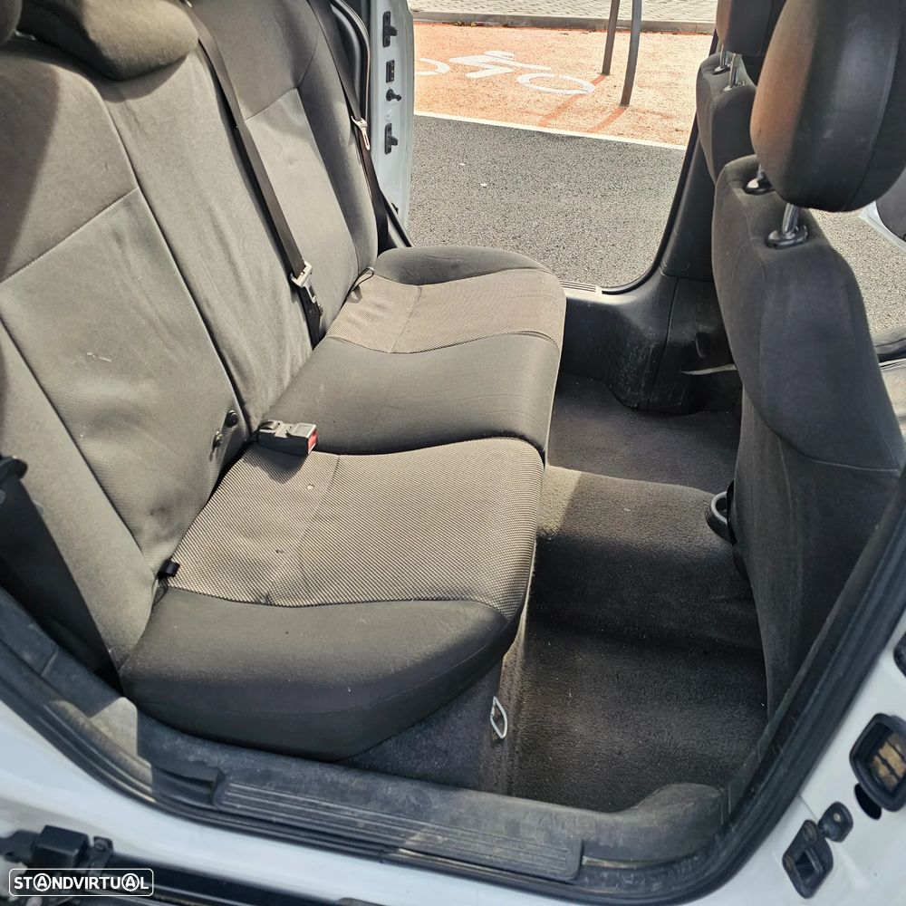 Opel Combo 1.3 CDTi - 22