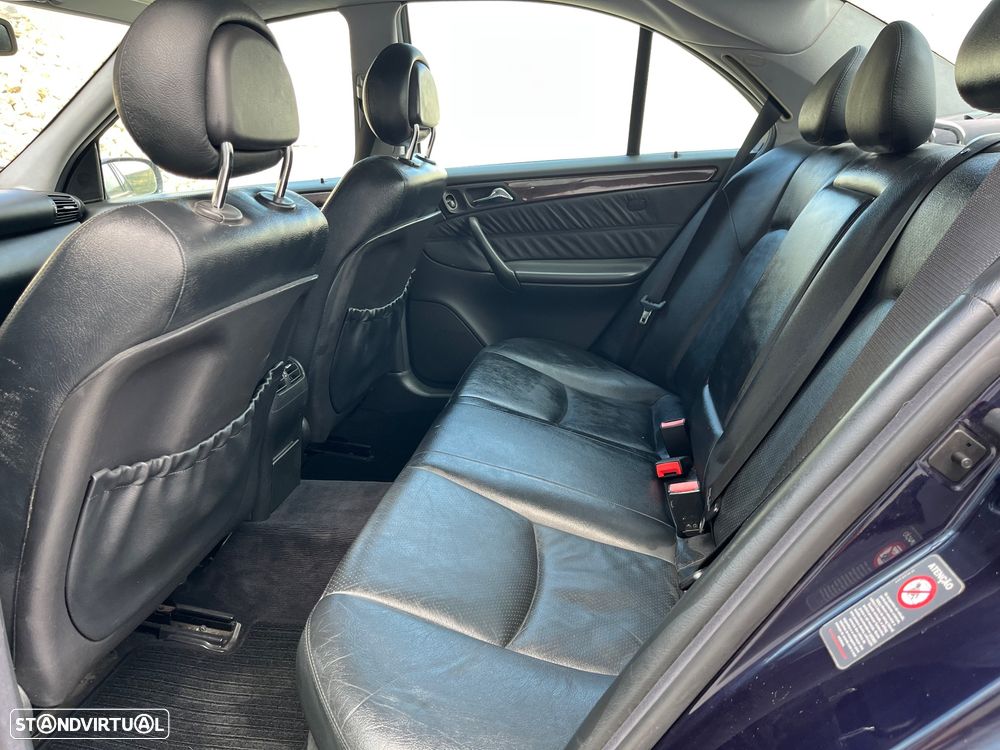 Mercedes-Benz C 200 - 18