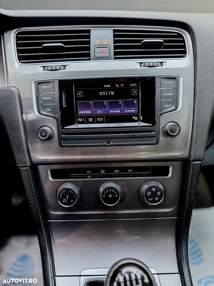 Volkswagen Golf - 15