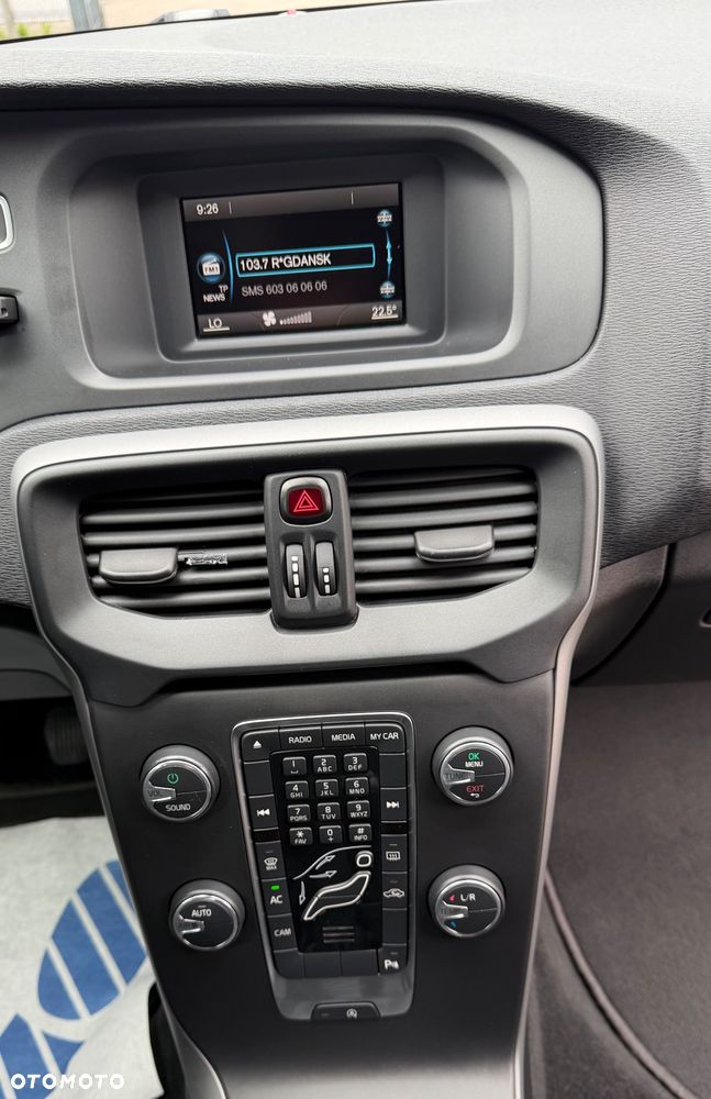 Volvo V40 D2 Momentum - 17