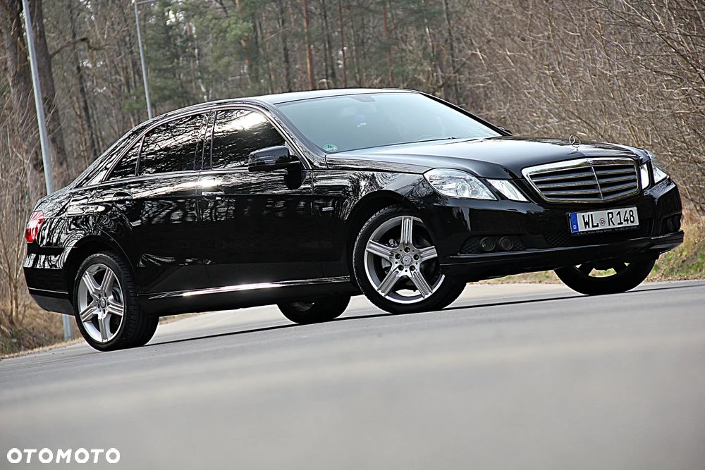 Mercedes-Benz Klasa E 200 BlueEFFICIENCY Elegance - 1