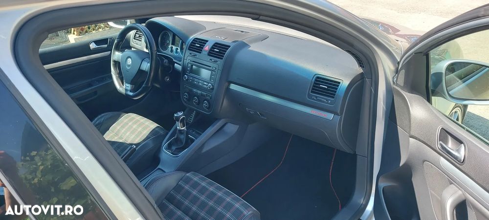 Volkswagen Golf 2.0 FSI GTI 30 Edition - 8