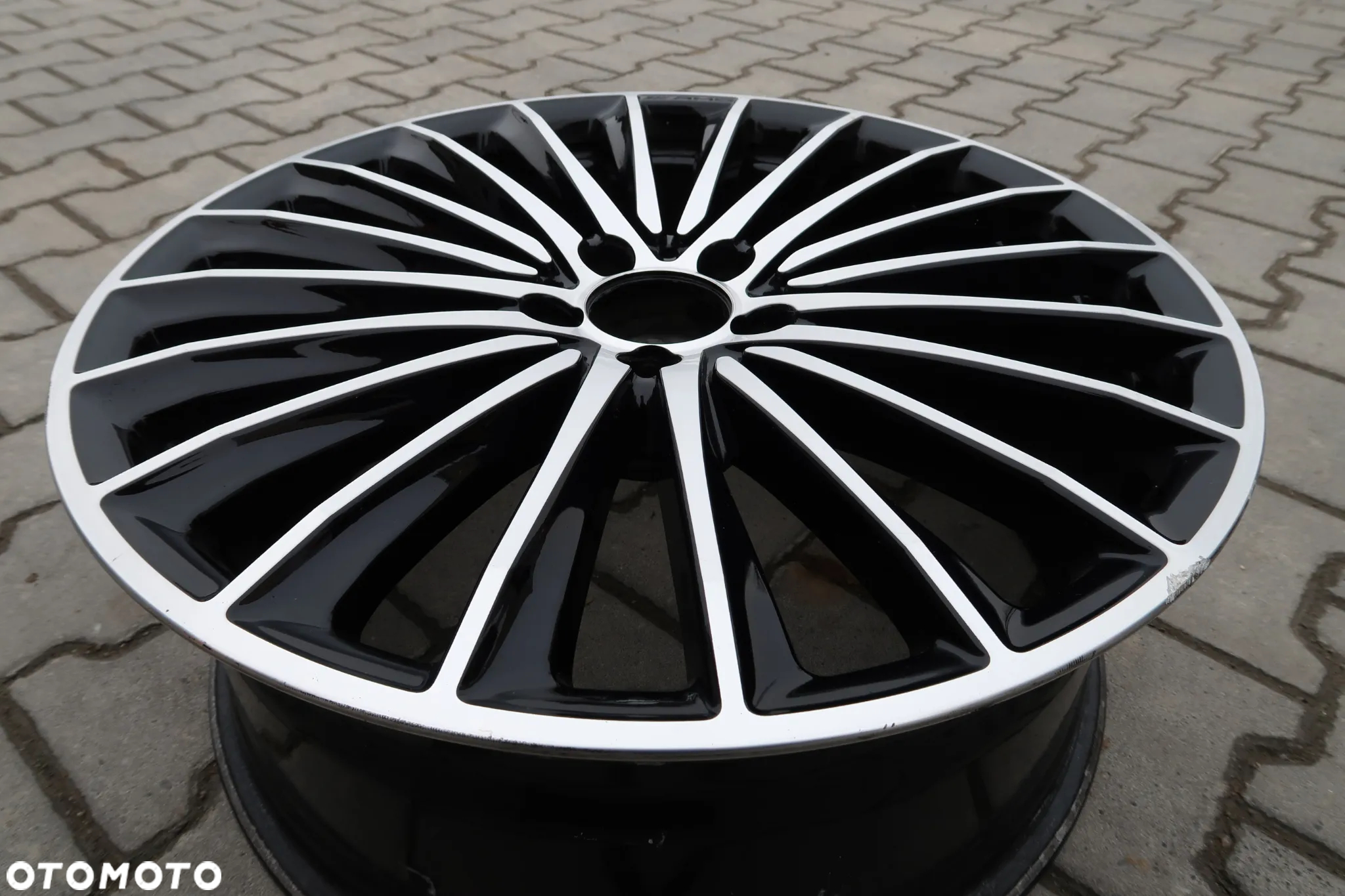 334 Felga Aluminiowa Mercedes CLS A2574013800  8x20et33 - 2