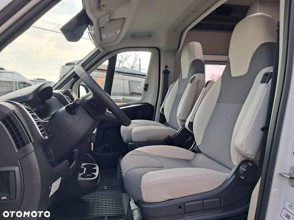 KNAUS VanTourer 600L Łóżko 195x190 Automat  4 osobowy FV23% - 9