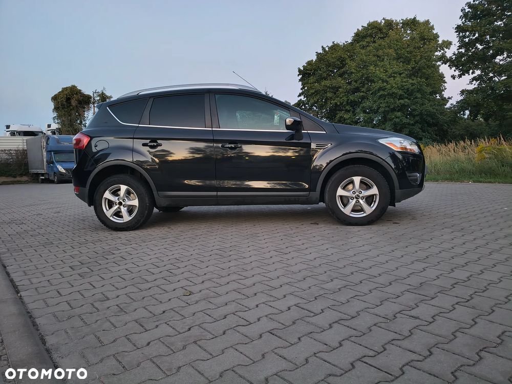 Ford Kuga 2.0 TDCi 2x4 Titanium - 27