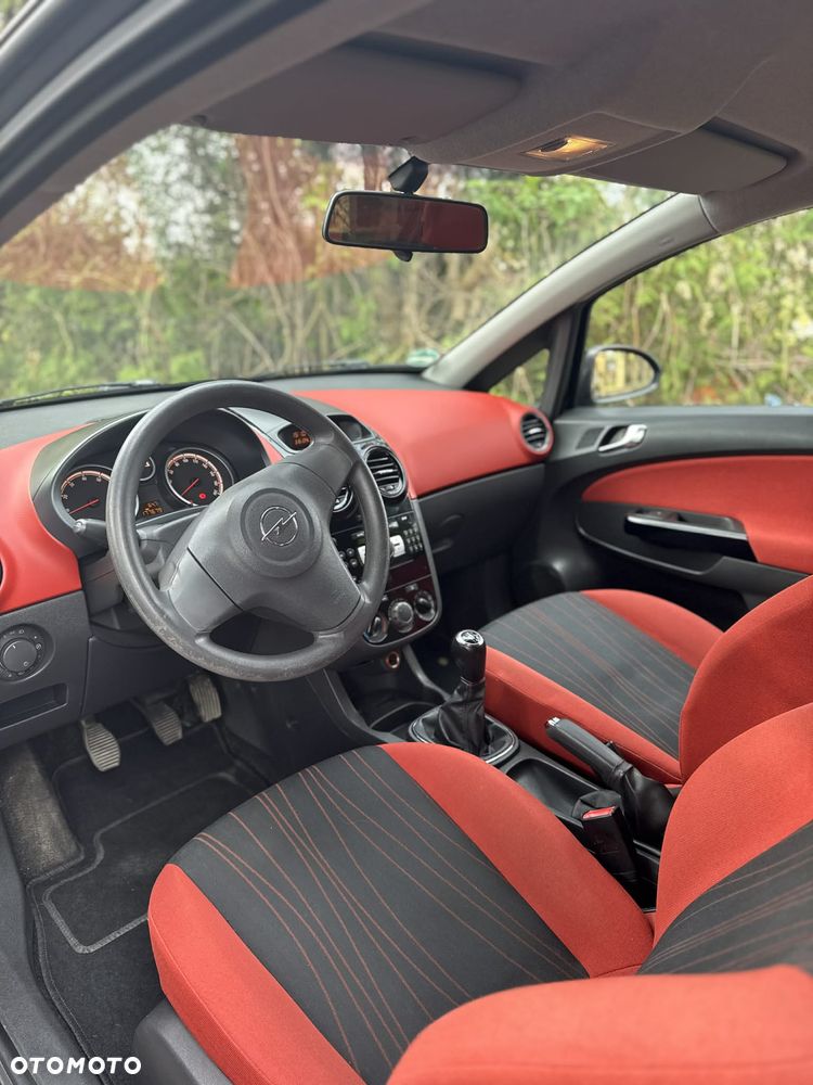 Opel Corsa 1.2 16V Color Edition - 9