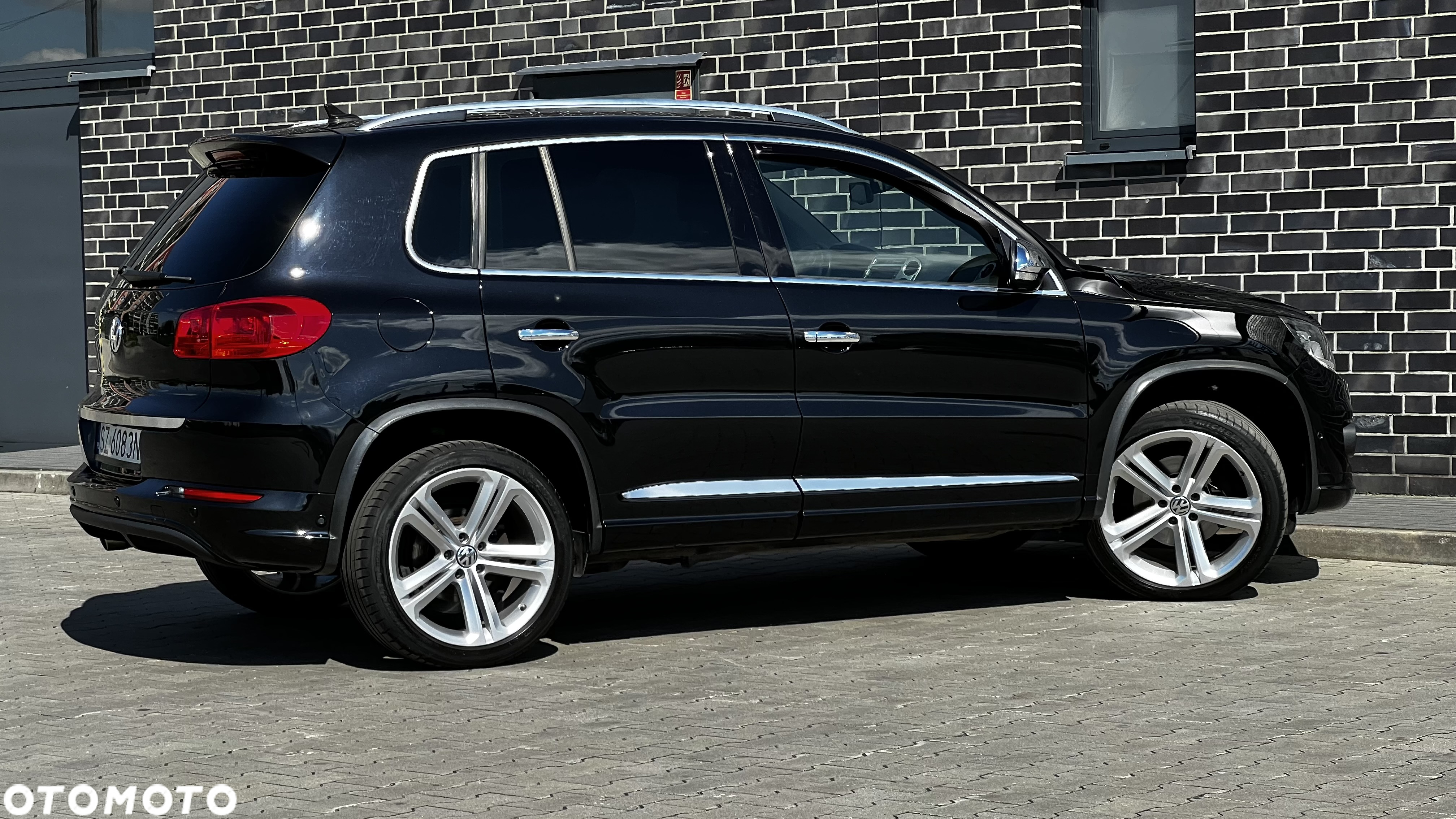 Volkswagen Tiguan 2.0 TDI 4Mot R-Style DSG - 24
