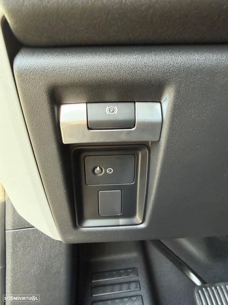 Land Rover Defender 2.0 D 110 AWD S - 23