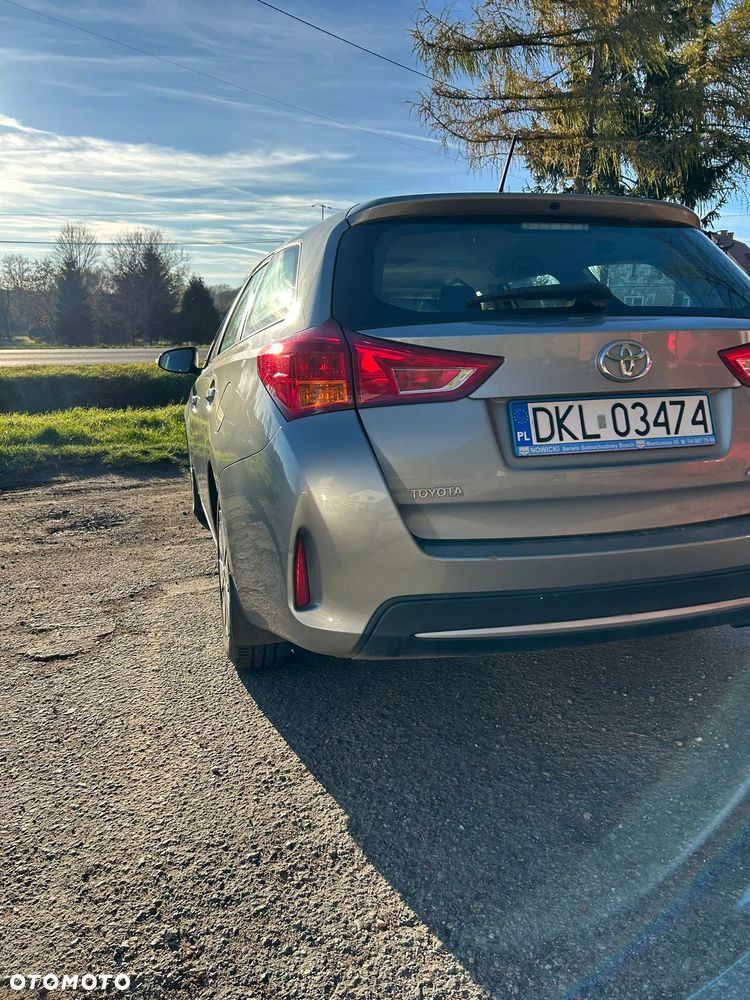 Toyota Auris 1.6 Comfort - 2