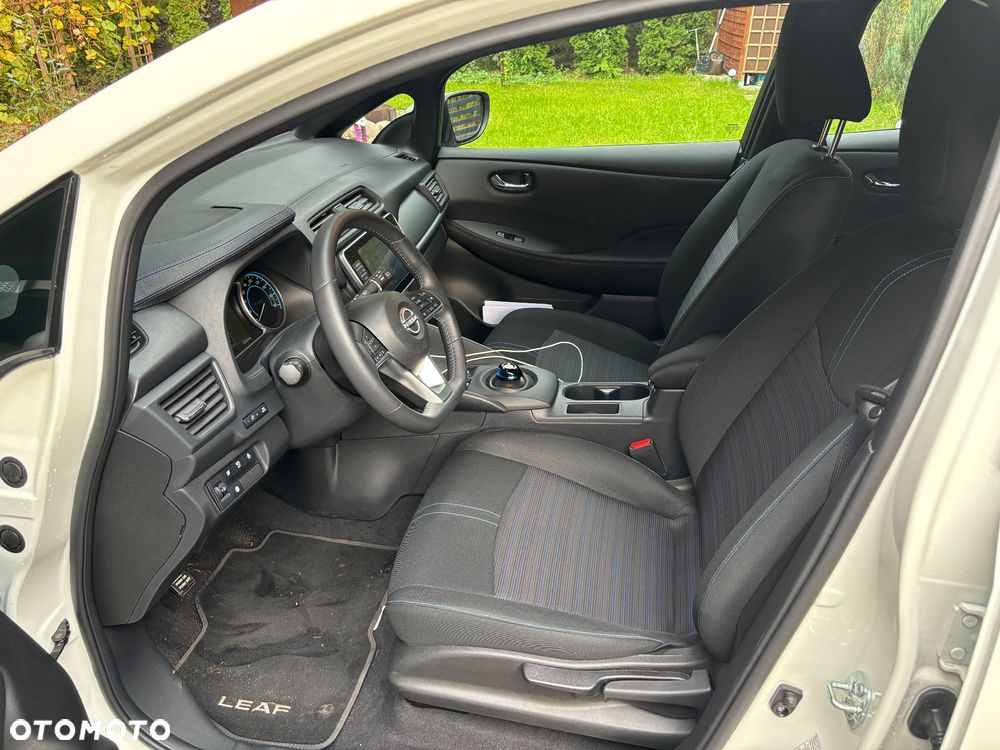 Nissan Leaf - 8