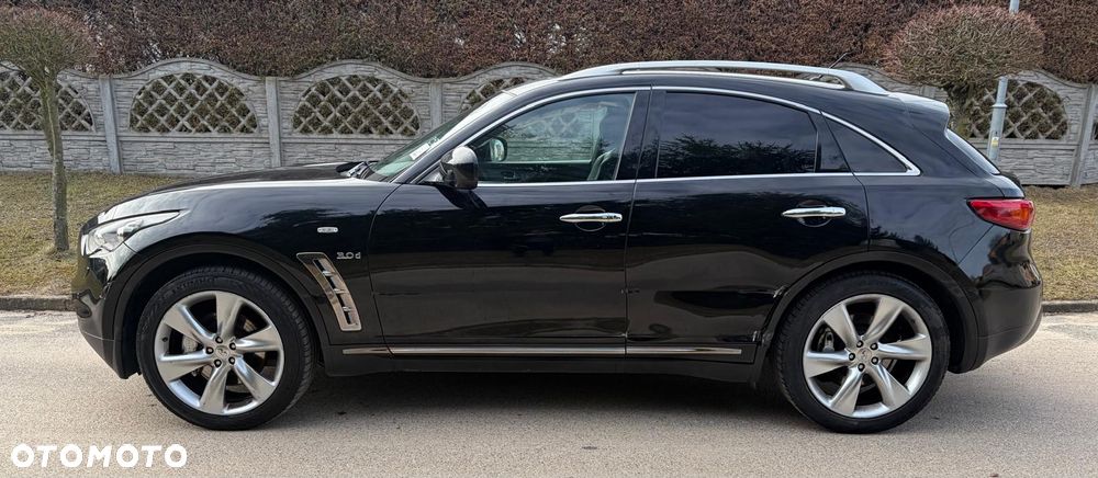 Infiniti QX70 - 8
