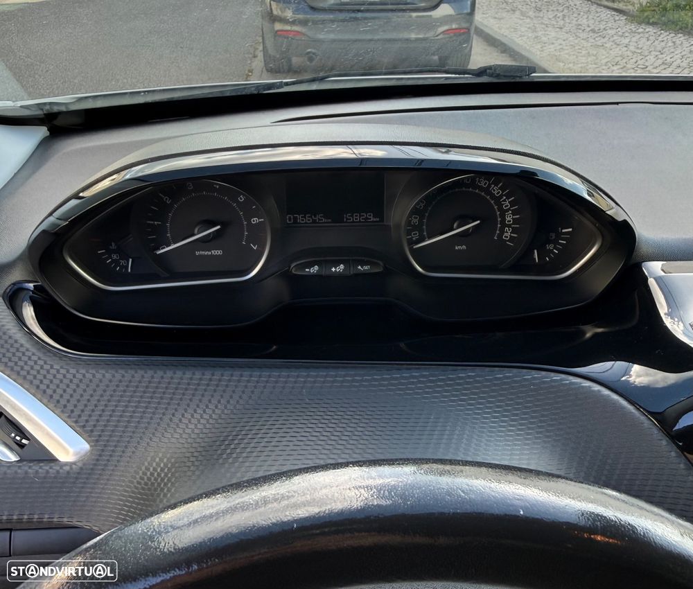 Peugeot 208 1.2 PureTech Active - 11