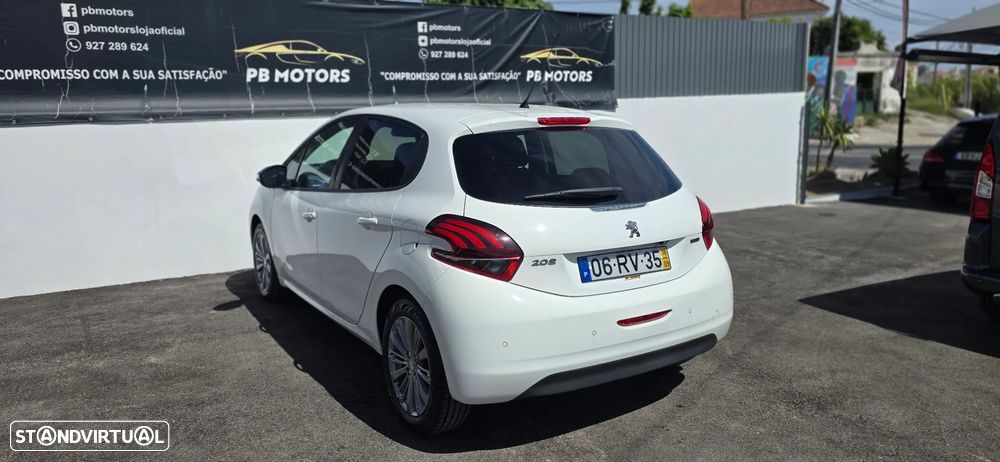 Peugeot 208 1.2 PureTech Style - 4
