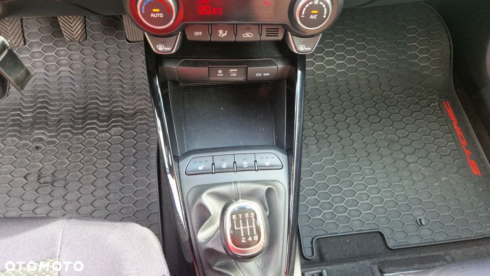 Kia Stonic 1.4 L - 15
