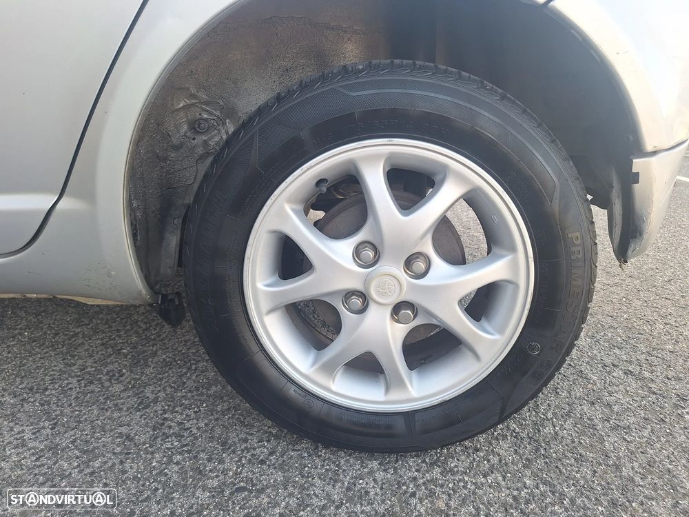 Toyota Yaris 1.0 Luna - 16