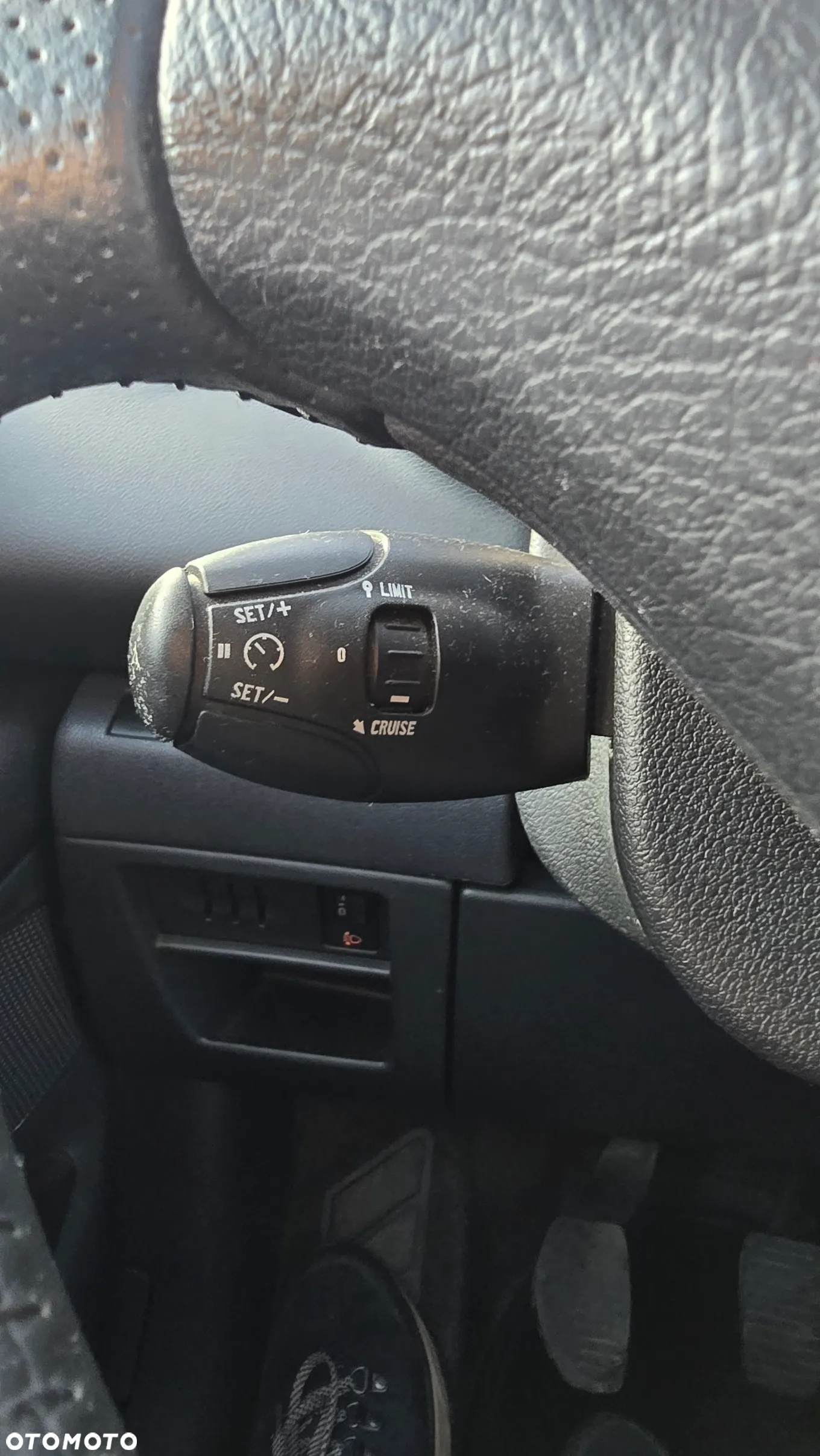 Peugeot 5008 1.6 THP Allure 7os - 22