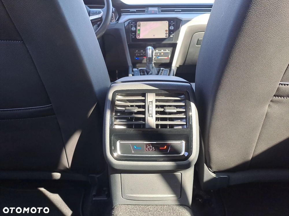 Volkswagen Passat 2.0 TSI Business DSG - 24