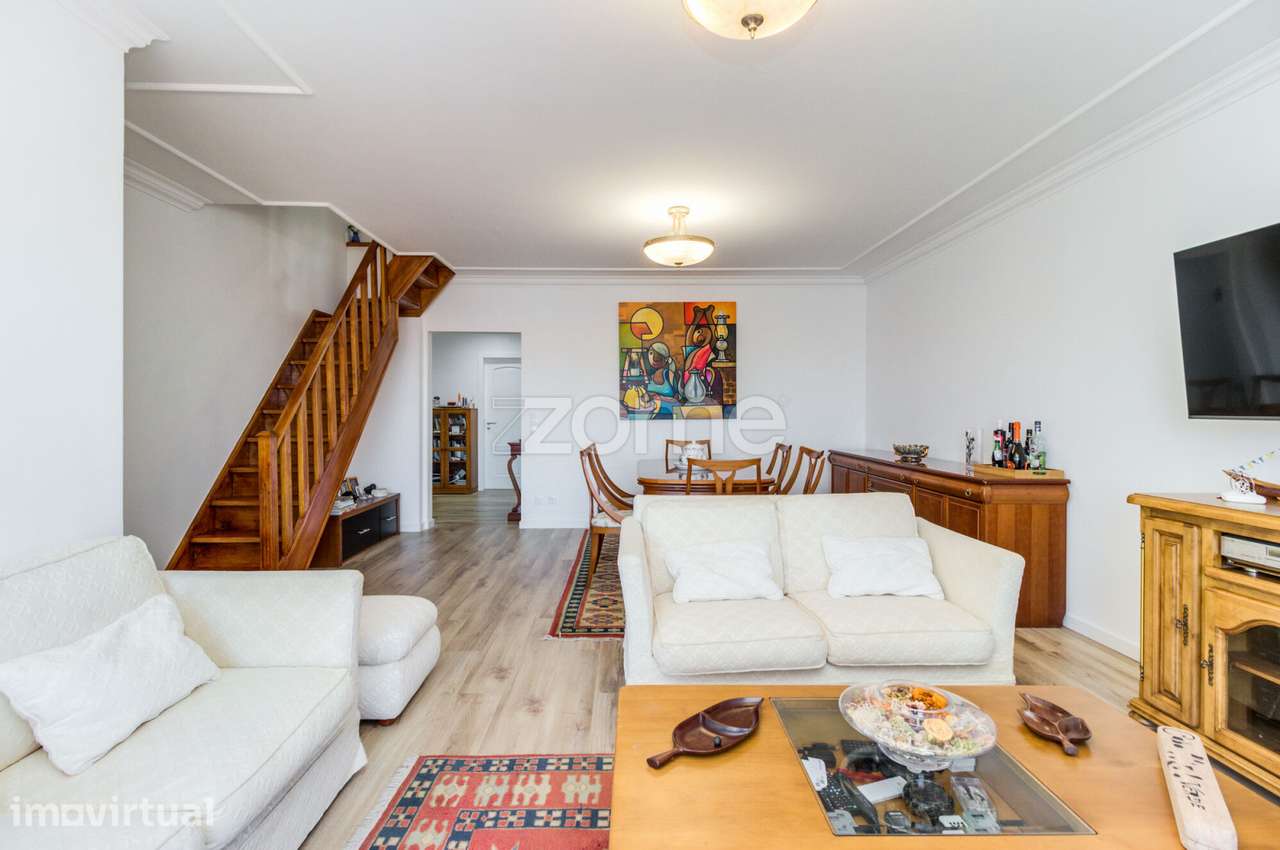 Duplex T2+3 renovado no Buzano - Grande imagem: 2/36