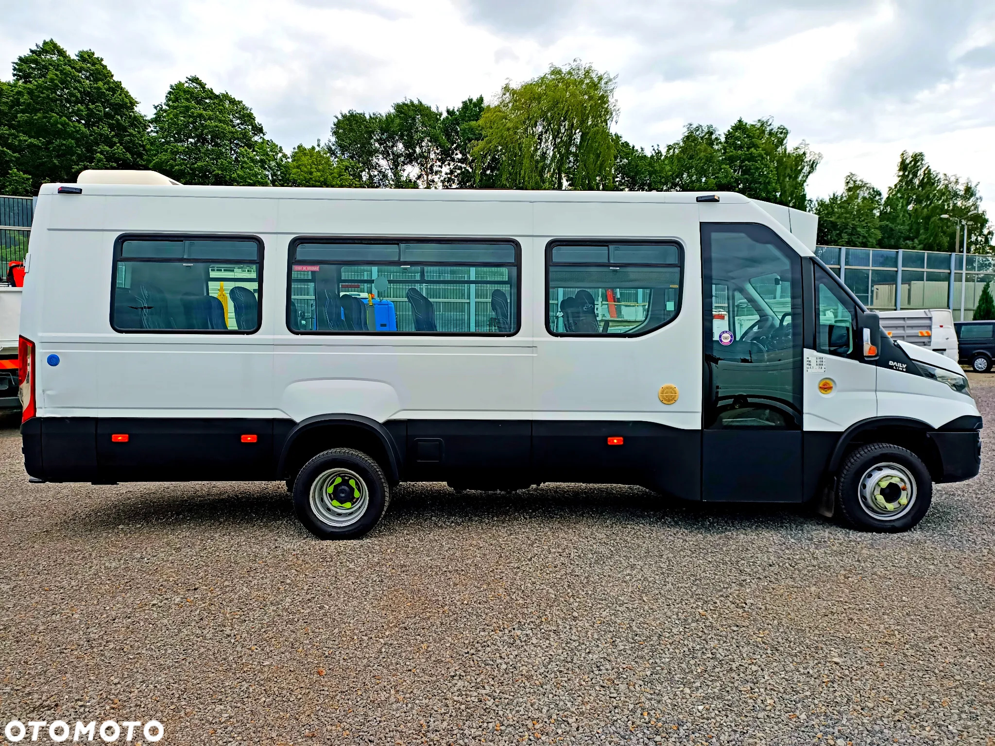 Iveco Daily Line 60C17 24 Osobowy - 6