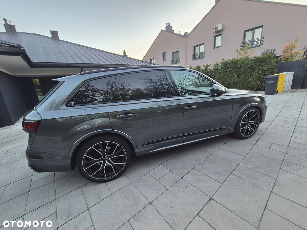 Audi Q7 2023 photo 2