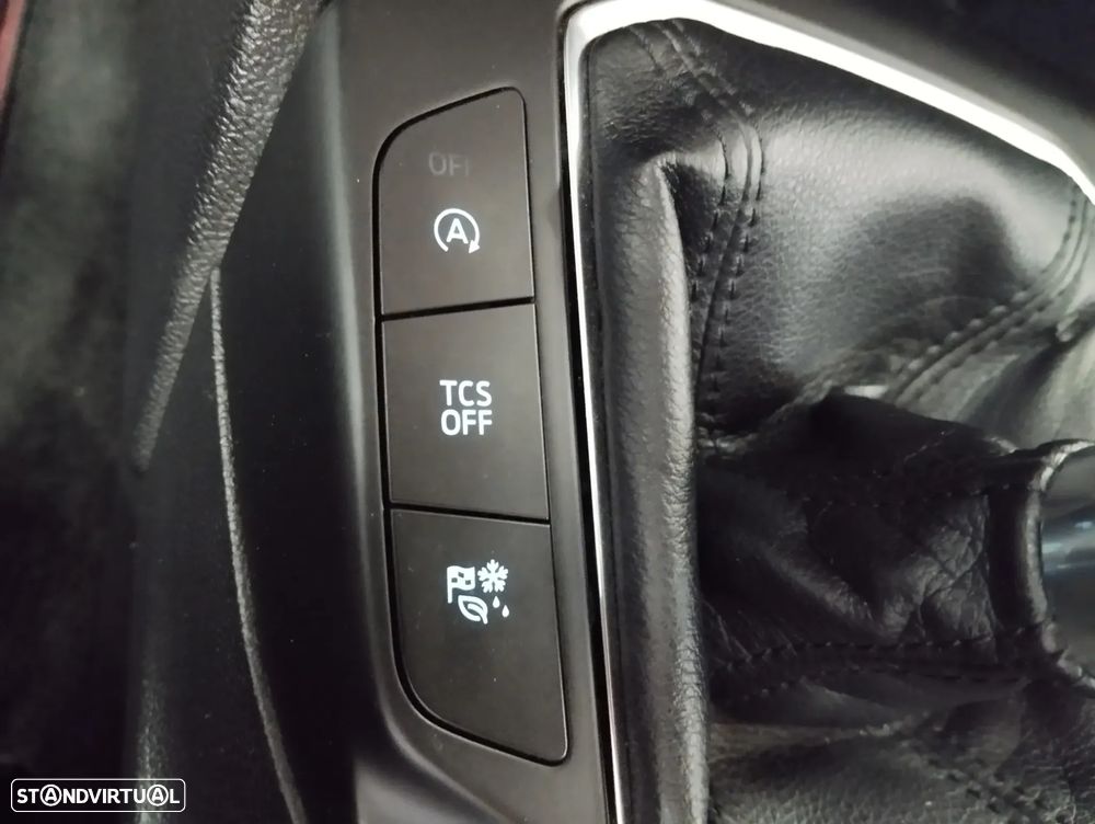 Ford Focus 1.0 EcoBoost Business - 24