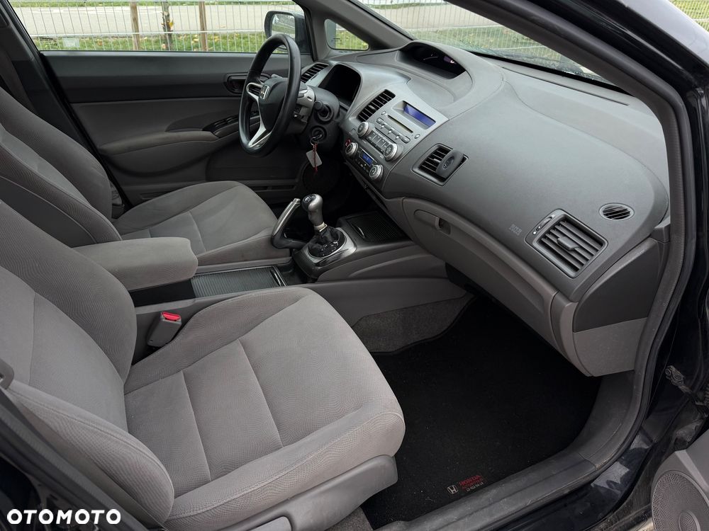 Honda Civic 1.8 Executive - 24