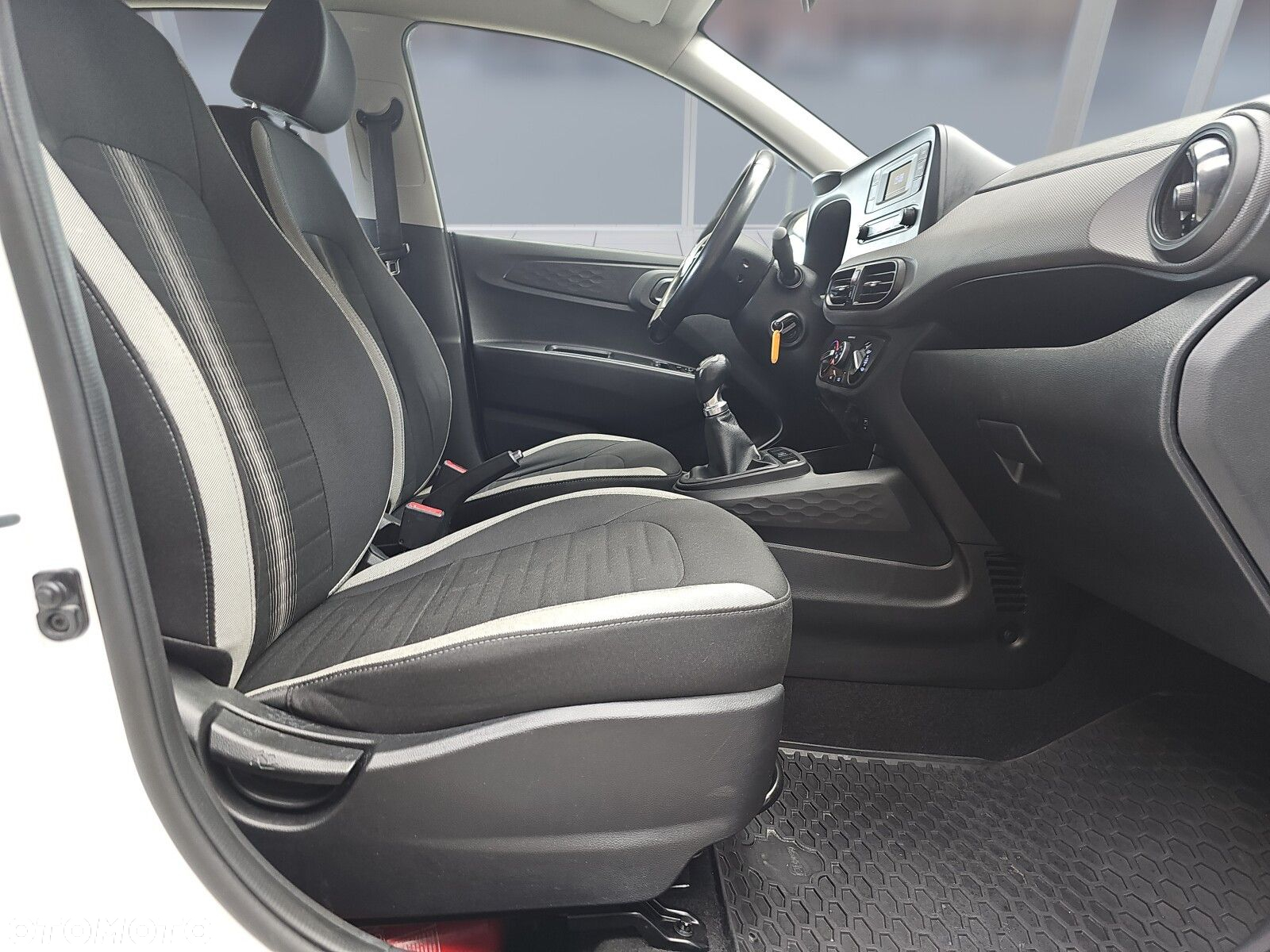 Hyundai i10 1.2 Comfort - 18