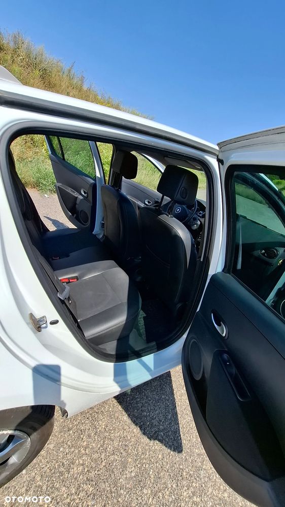 Renault Clio 1.5 dCi Expression - 13