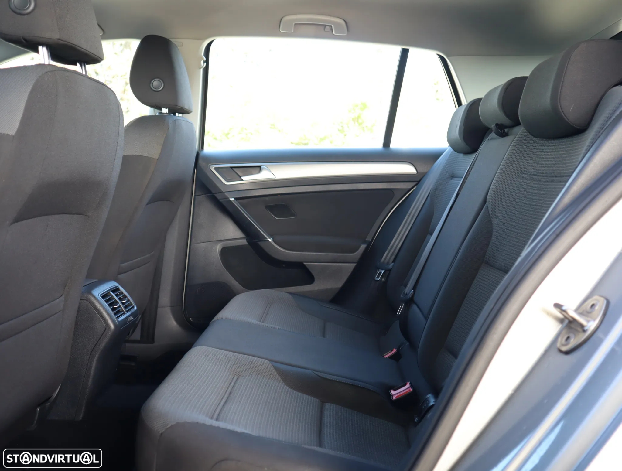 VW Golf 1.6 TDi Confortline - 21