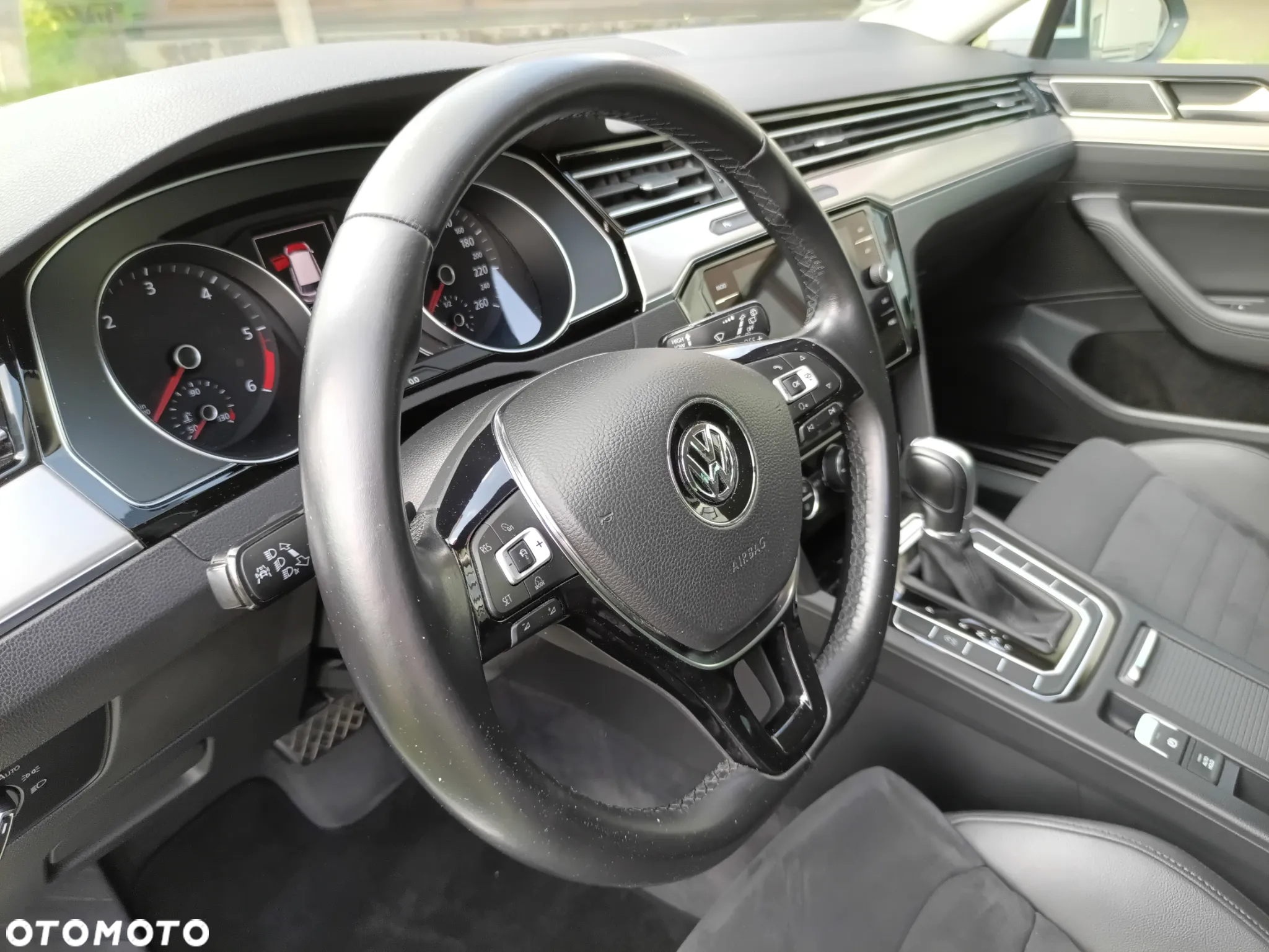 Volkswagen Passat - 21