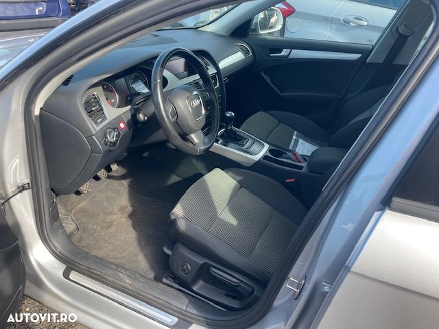 Dezmembrez Audi A4 B8 an 2010 Motor 1.8 TFSI 160cp CDH Xenon - 7