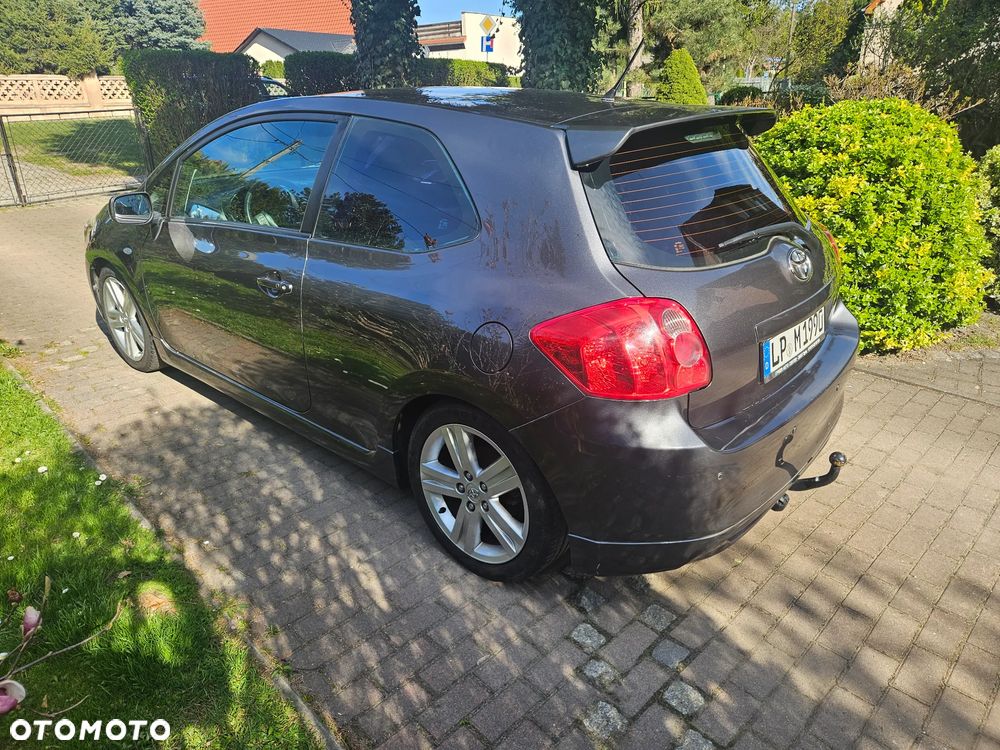Toyota Auris 2.2 D-4D D-CAT - 5