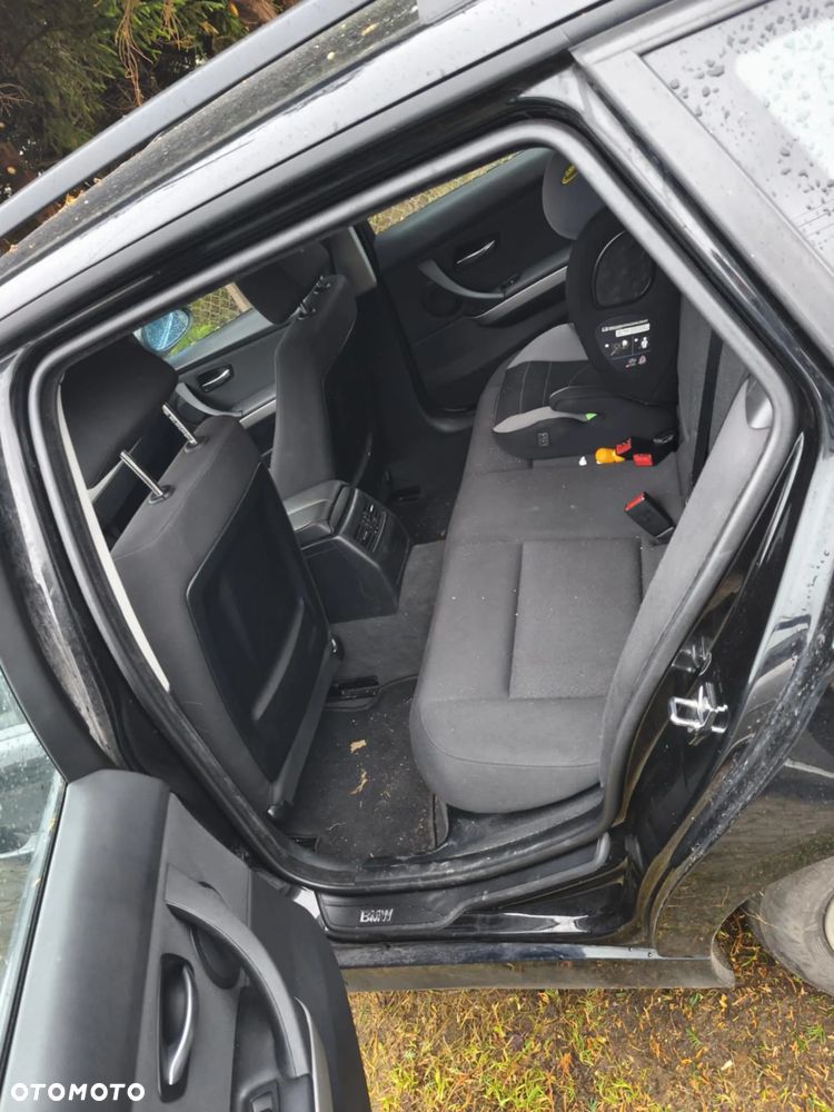 BMW Seria 3 320d - 5