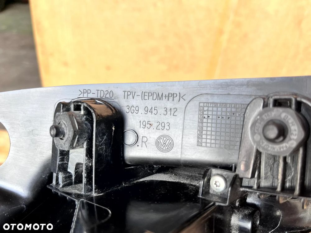 VW VOLKSWAGEN PASSAT B8 KOMBI LAMPA PRAWY TYŁ PRAWA TYLNA W BŁOTNIK 3G9945312 - 6