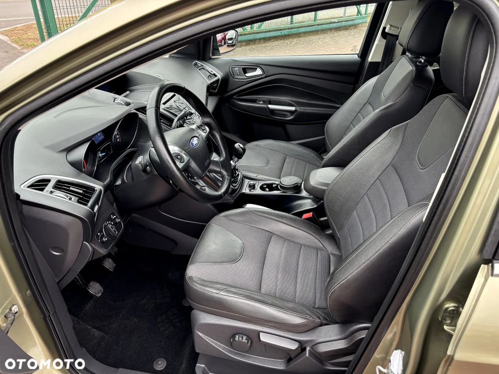 Ford Kuga 2.0 TDCi 4x4 Titanium - 12