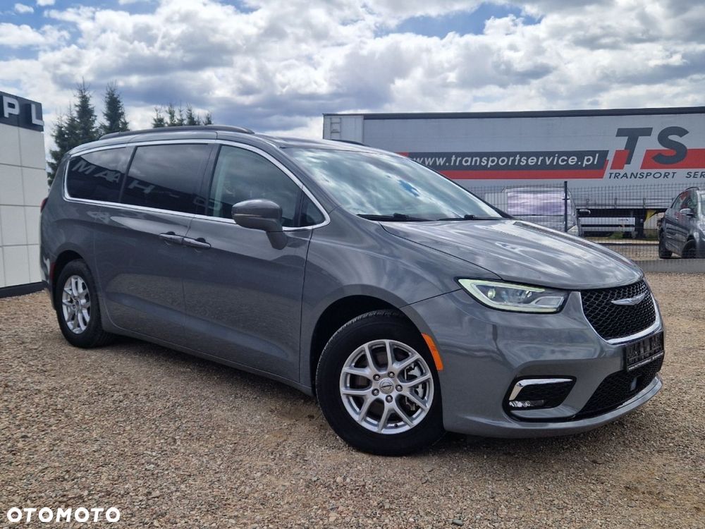Chrysler Pacifica - 28