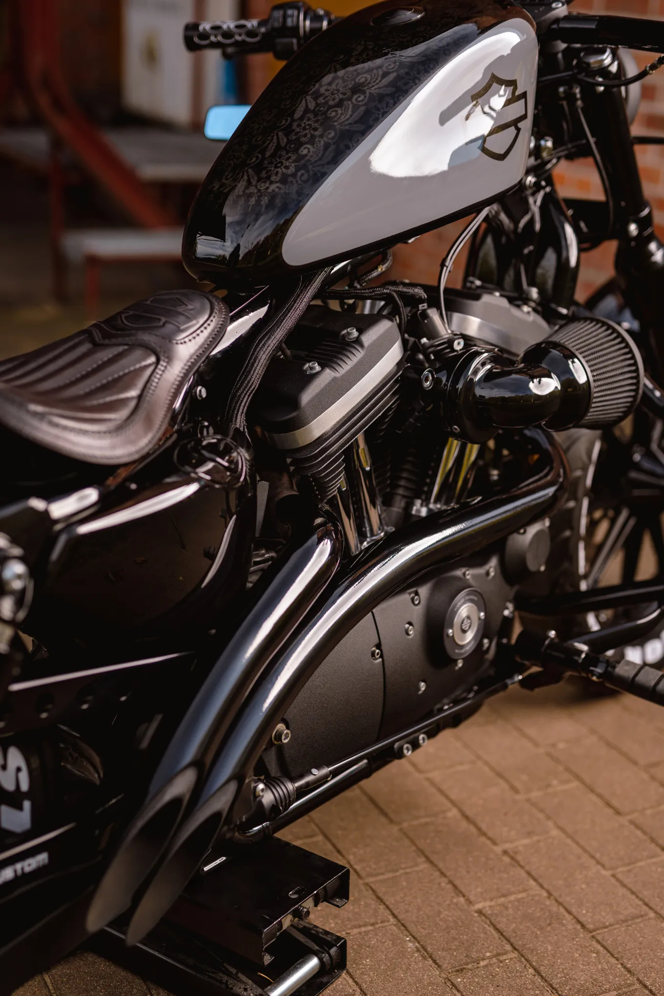 Harley-Davidson Sportster Iron 883 - 6