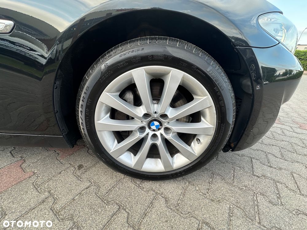 BMW Seria 5 525d - 26