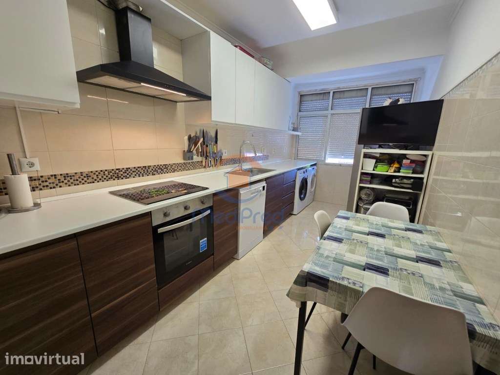 Apartamento T2 com Arrecadação - Bons Dias, Ramada - Grande imagem: 5/20