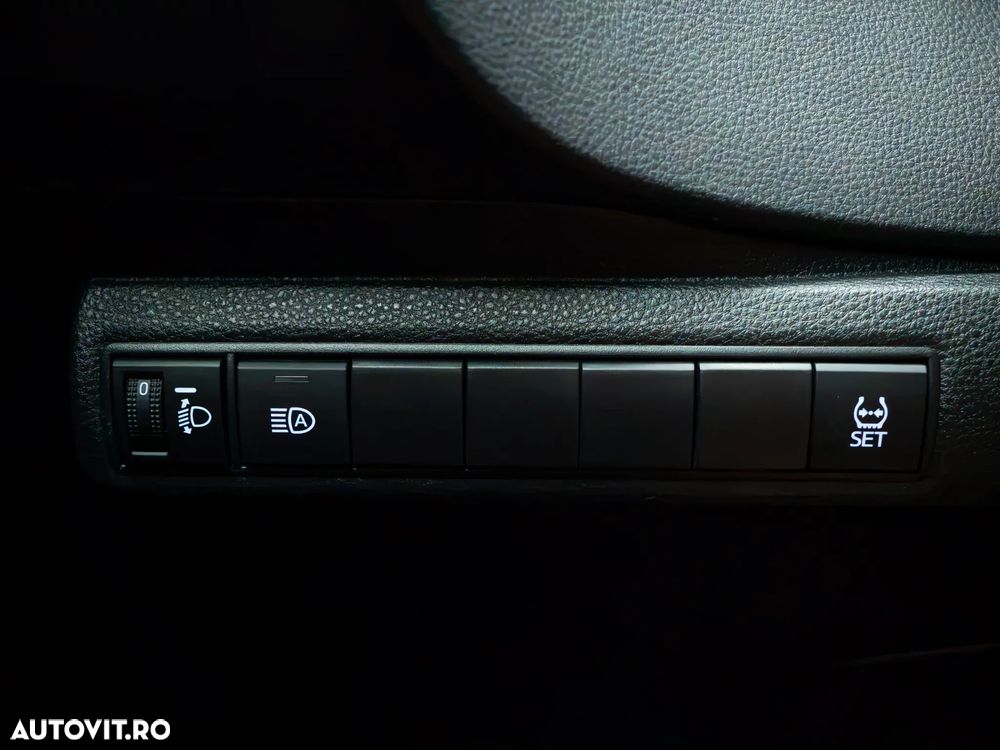Toyota Corolla Sedan 1.5 TNGA MT Business - 24