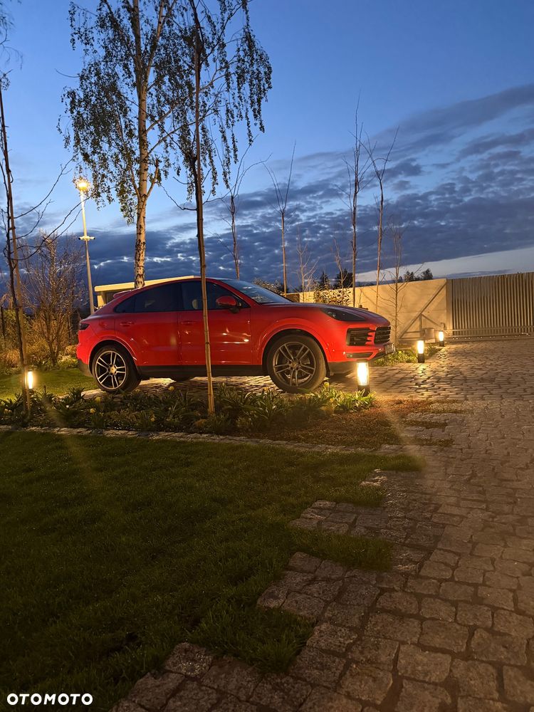 Porsche Cayenne - 2